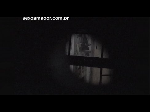 ❤️ Blondie dirakam video secara rahsia oleh intip kawasan kejiranan yang tersembunyi di sebalik batu bata kosong ️ Video persetan pada ms.verhentai.ru ❌️❤