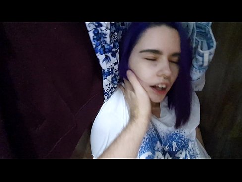 ❤️ Terjumpa adik saya di dalam almari dan membantunya merangkap ️ Video persetan pada ms.verhentai.ru ❌️❤